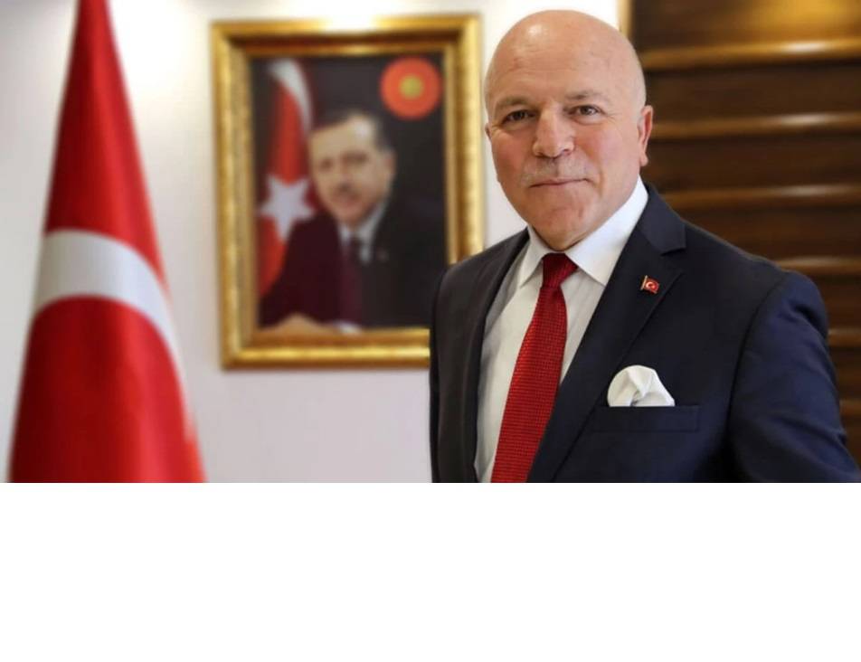 Bu kamyonetin kasasındakiler ülkeyi yönetiyor! 8